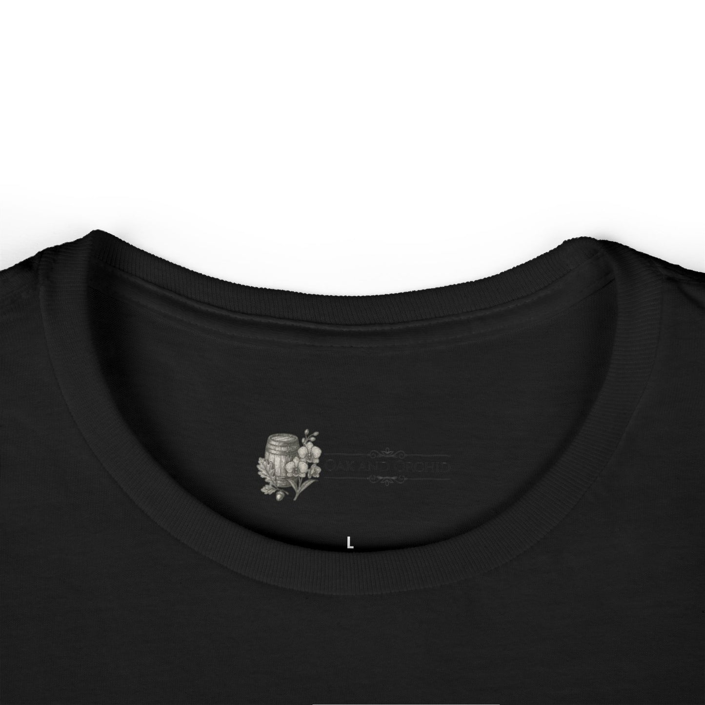 Minimalist Magnolia - Chic Floral Women's Tee, Casual T-Shirt, Unique Graphic Shirt, Everyday Wear, Gift for Her, Cute Summer Top